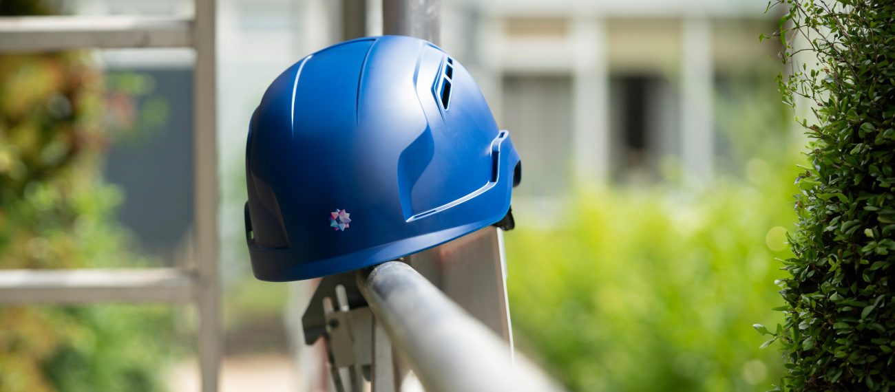 VBG Bouwhelm aan steiger