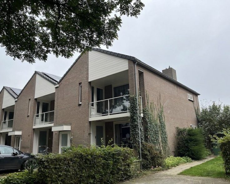 Groot onderhoud 28 woningen Stramproy